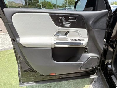 2023 Mercedes-Benz GLB 250