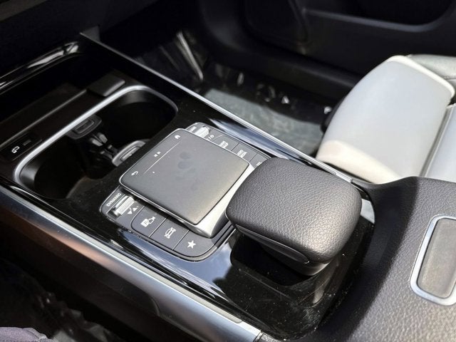 2023 Mercedes-Benz GLB 250