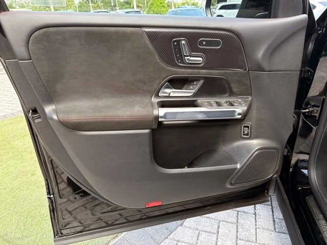 2023 Mercedes-Benz GLB 250