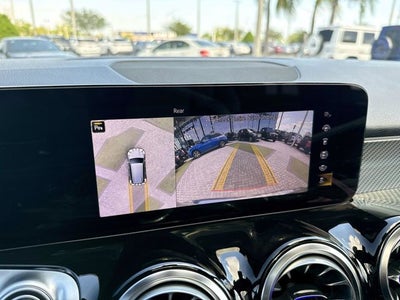 2023 Mercedes-Benz GLB 250