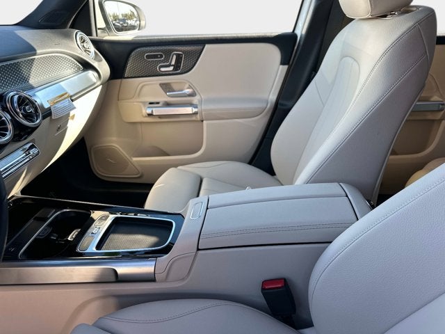 2025 Mercedes-Benz GLB 250