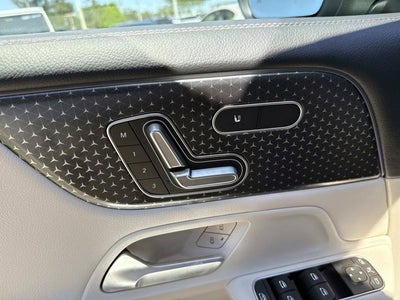 2026 Mercedes-Benz GLB 250