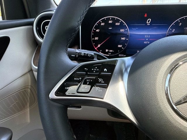 2025 Mercedes-Benz GLC 300