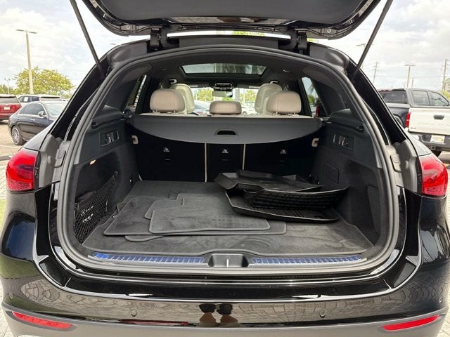 2025 Mercedes-Benz GLC 300