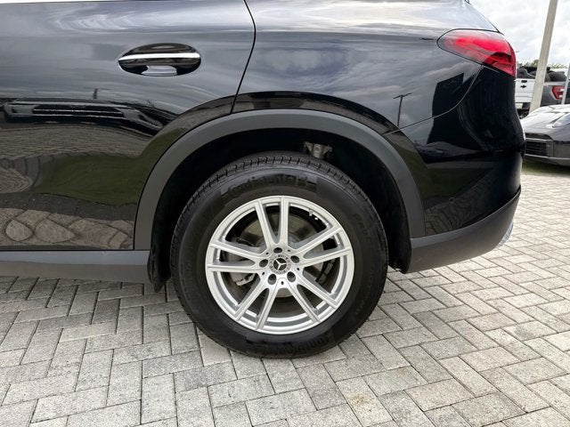 2025 Mercedes-Benz GLC 300