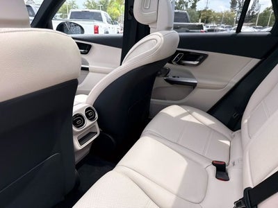 2025 Mercedes-Benz GLC 300