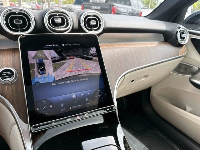 2025 Mercedes-Benz GLC 300