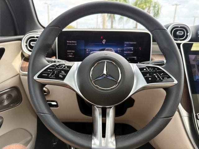 2025 Mercedes-Benz GLC 300