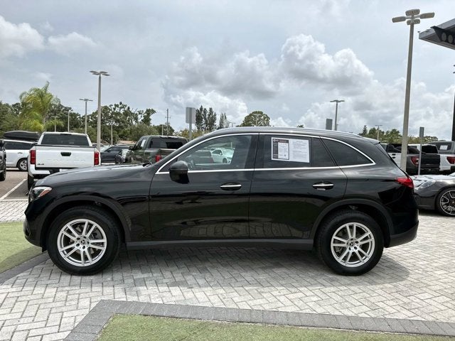 2025 Mercedes-Benz GLC 300