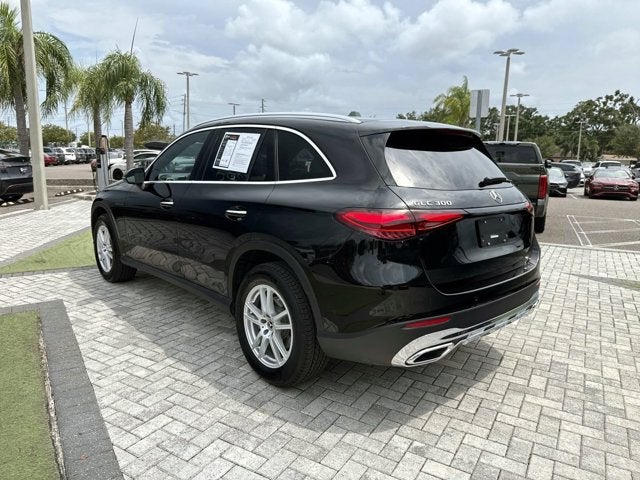 2025 Mercedes-Benz GLC 300