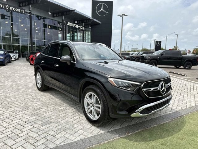 2025 Mercedes-Benz GLC 300