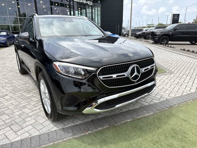 2025 Mercedes-Benz GLC 300