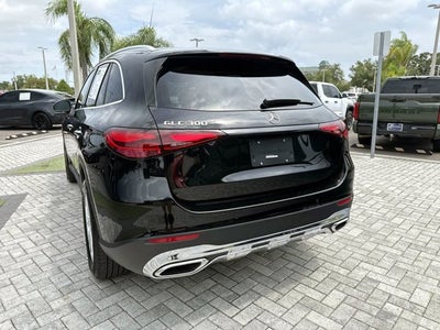 2025 Mercedes-Benz GLC 300