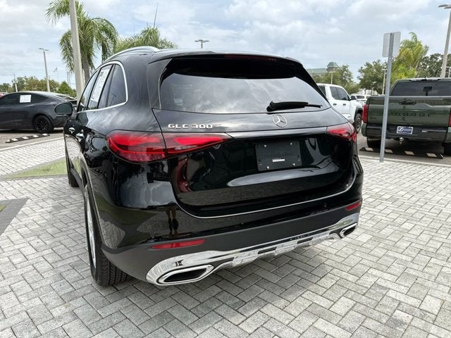 2025 Mercedes-Benz GLC 300