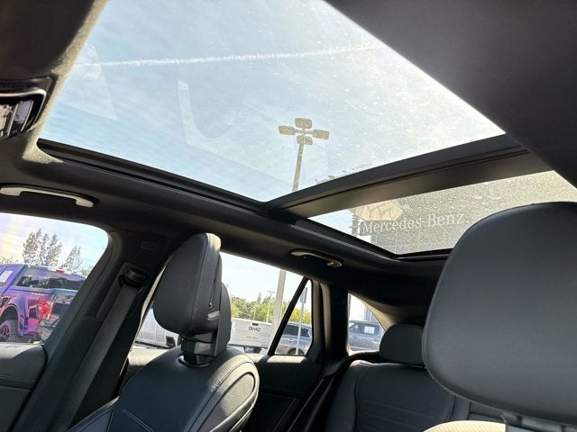2024 Mercedes-Benz GLC 300