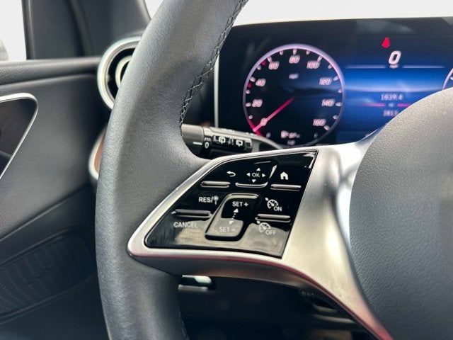 2025 Mercedes-Benz GLC 300