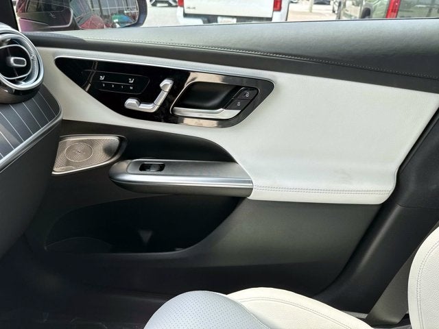 2026 Mercedes-Benz GLC 300