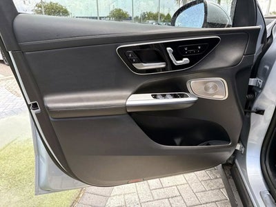 2023 Mercedes-Benz GLC 300
