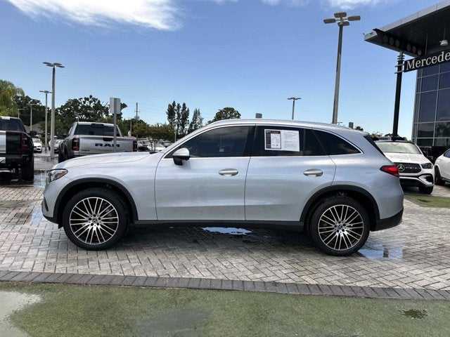 2023 Mercedes-Benz GLC 300