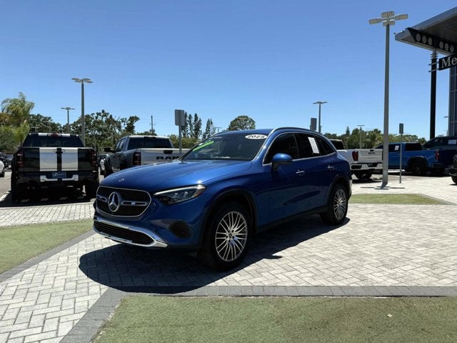 2025 Mercedes-Benz GLC 300