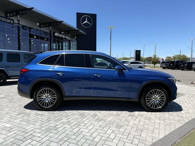 2025 Mercedes-Benz GLC 300
