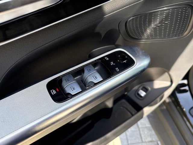 2026 Mercedes-Benz GLC 300