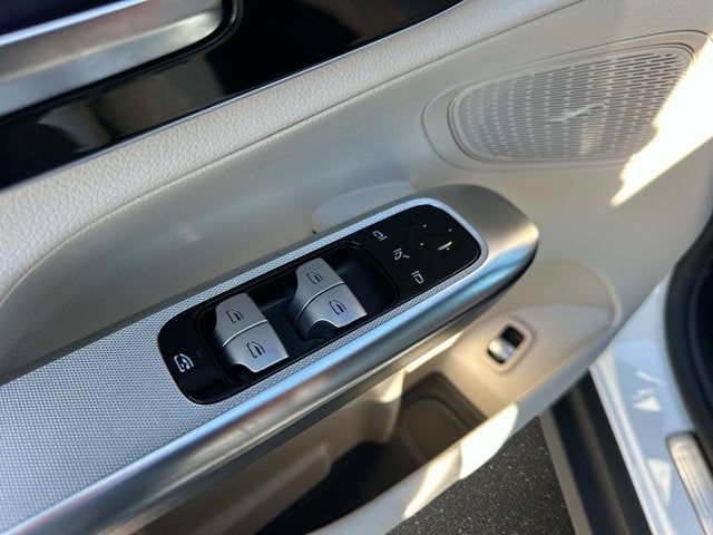 2024 Mercedes-Benz GLC 300