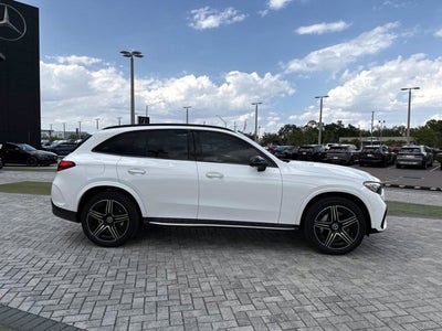 2023 Mercedes-Benz GLC 300