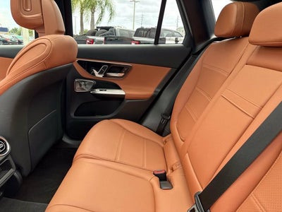 2025 Mercedes-Benz GLC 300