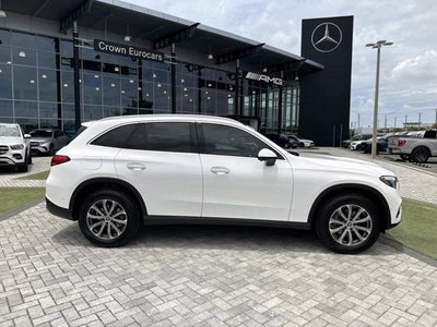 2025 Mercedes-Benz GLC 300
