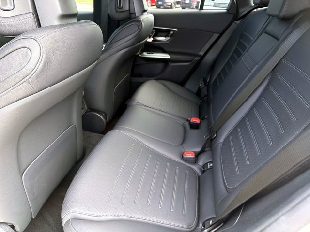 2026 Mercedes-Benz GLC 300