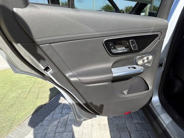 2023 Mercedes-Benz GLC 300