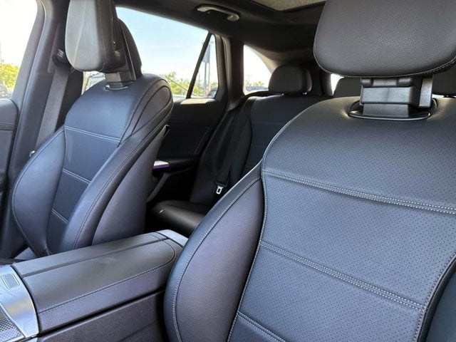 2023 Mercedes-Benz GLC 300