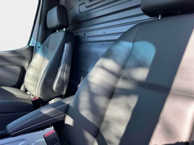 2025 Mercedes-Benz Sprinter 2500 Cargo 170 WB High Roof