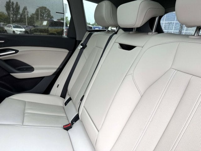2025 Audi Q6 e-tron Prestige
