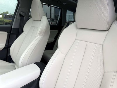 2025 Audi Q6 e-tron Prestige