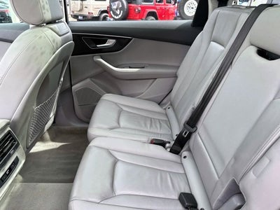 2024 Audi Q7 55 Premium Plus