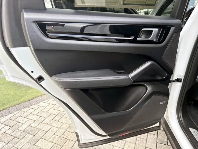 2021 Porsche Cayenne Base