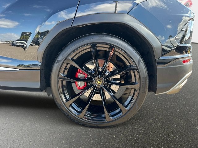 2022 Lamborghini Urus Base