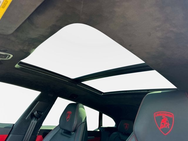 2022 Lamborghini Urus Base