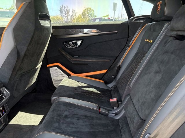 2023 Lamborghini Urus Performante