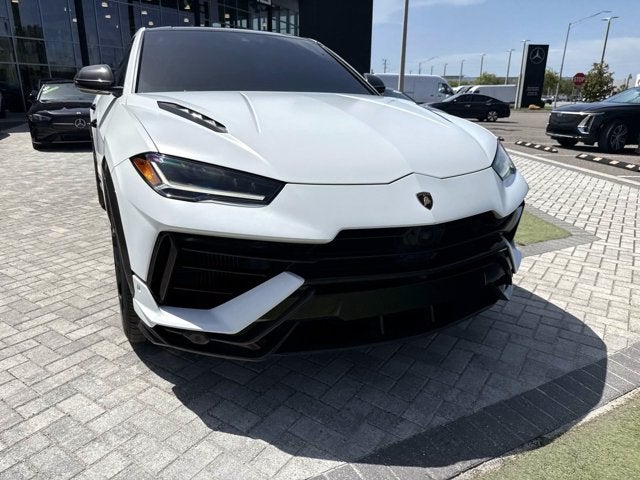 2023 Lamborghini Urus Performante