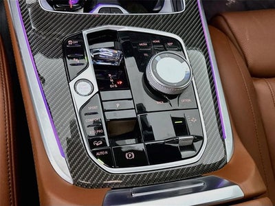 2025 BMW X7 M60i