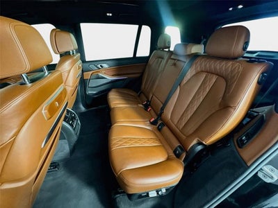 2025 BMW X7 M60i