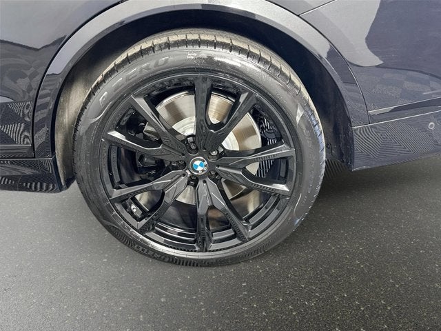 2025 BMW X7 M60i