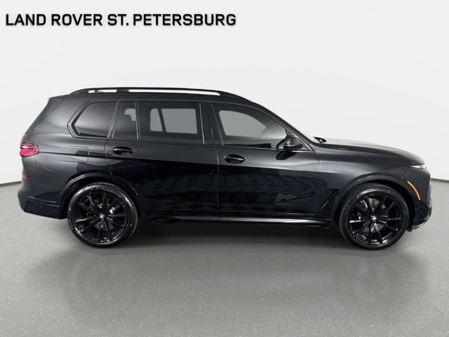 2025 BMW X7 M60i