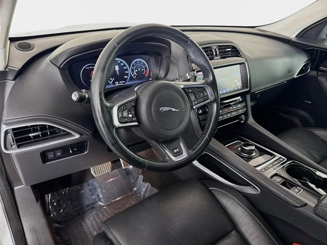 2017 Jaguar F-PACE 35t R-Sport