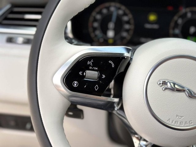 2026 Jaguar F-PACE P400 R-Dynamic S