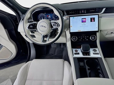 2025 Jaguar F-PACE P400 R-Dynamic S