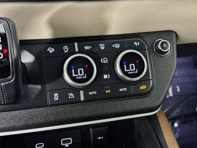 2023 Land Rover Defender 110 X-Dynamic SE
